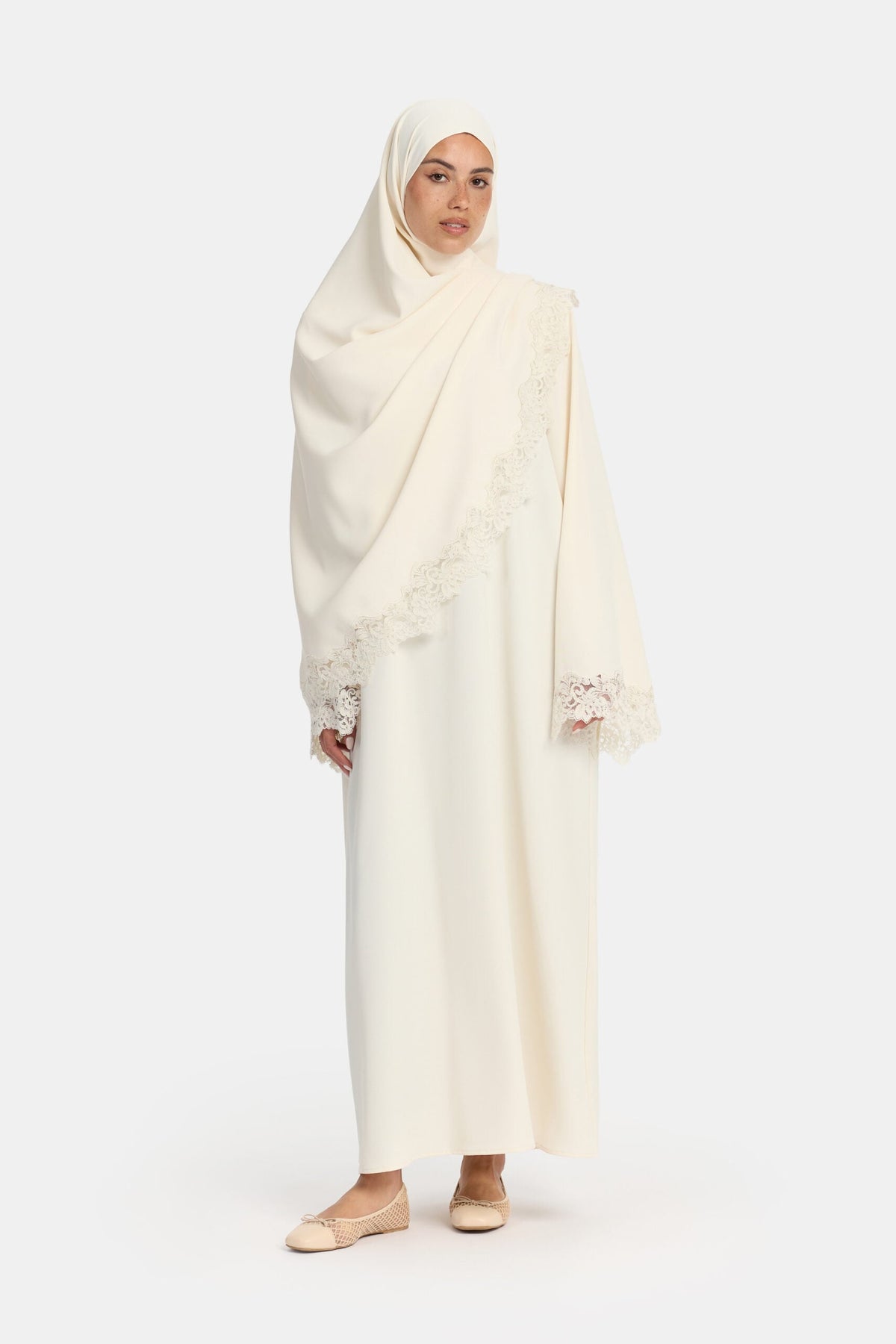 Lace Wavy edge abaya Cream
