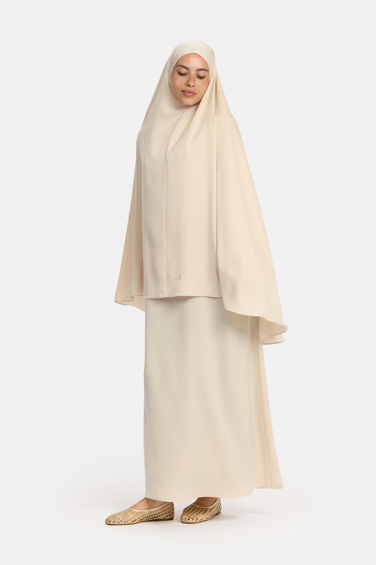 Satin khimar Almond White (Balloon sleeve)