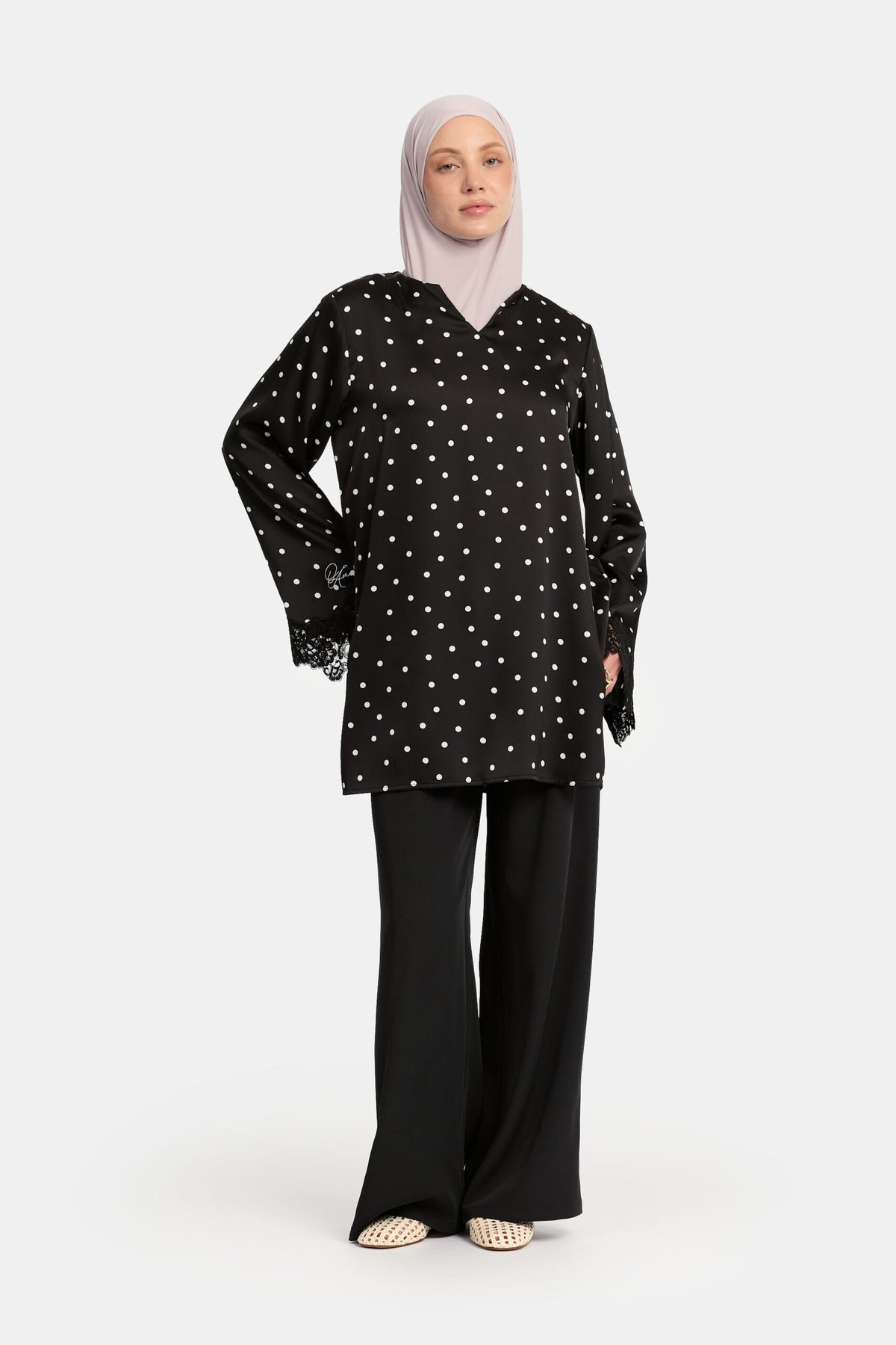 Soft dot Lace wavy edge Twinset Black