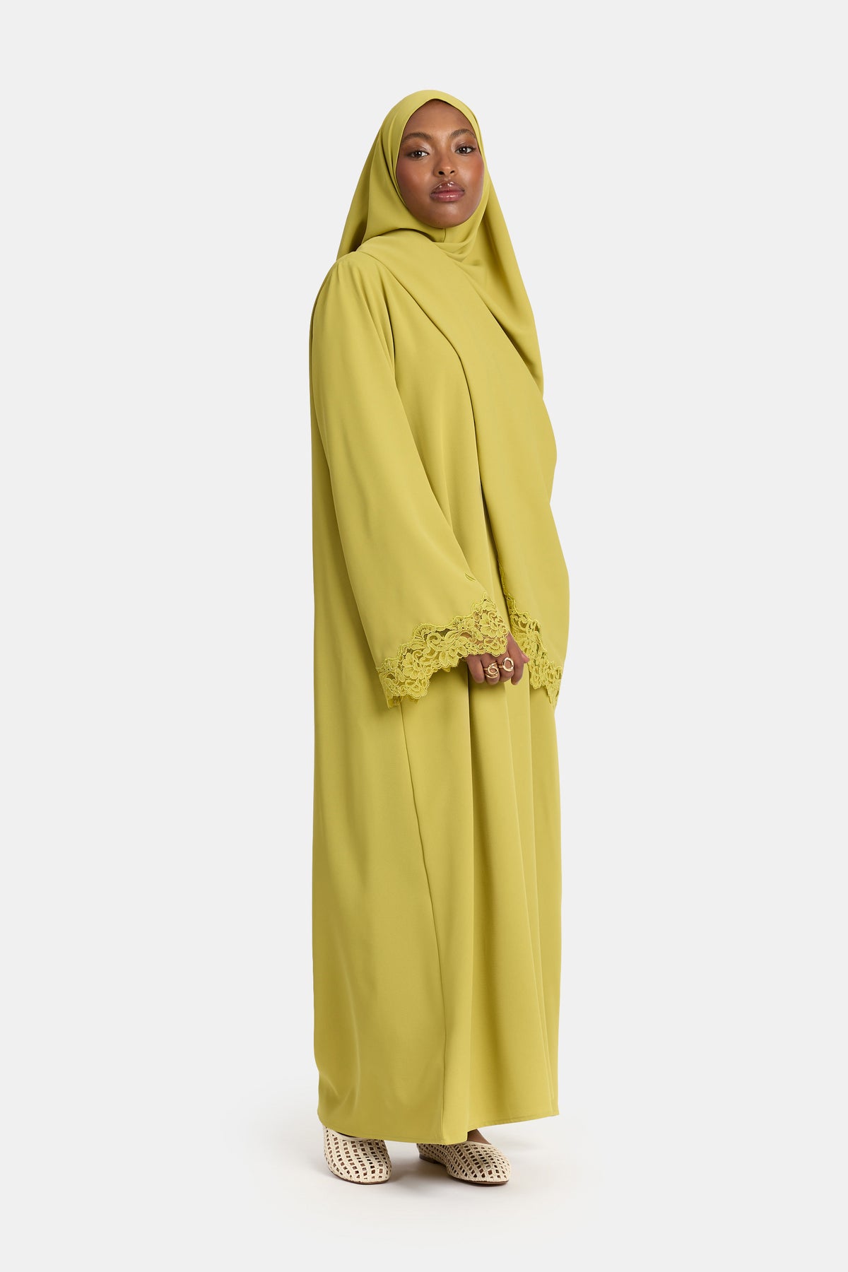 Abaya à bord ondulé en dentelle Green Envy