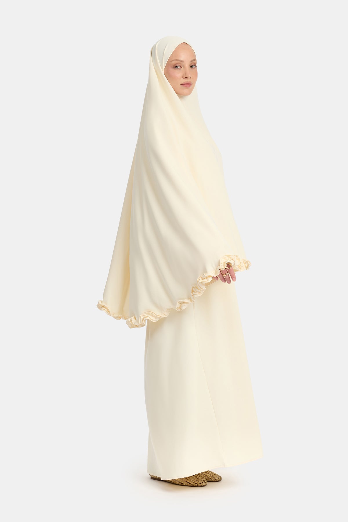 Wavy Ruffle Khimar Egret