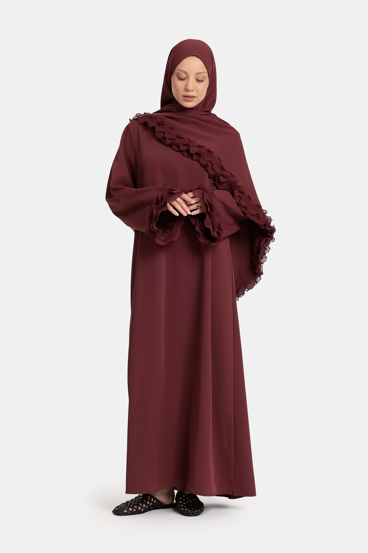 Abaya en mousseline froissée rouge acajou