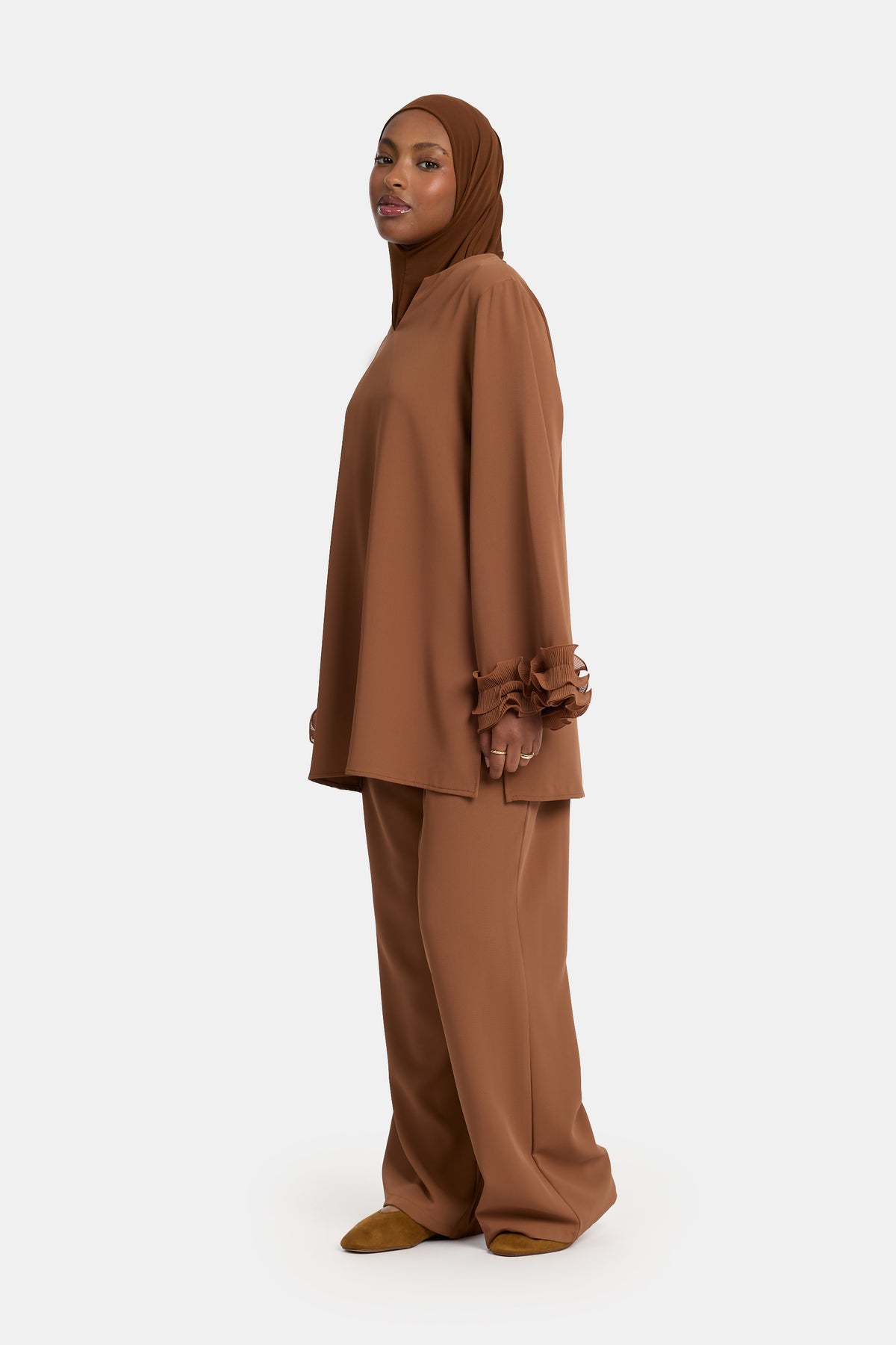 Ensemble deux pièces en mousseline froissée couleur caramel