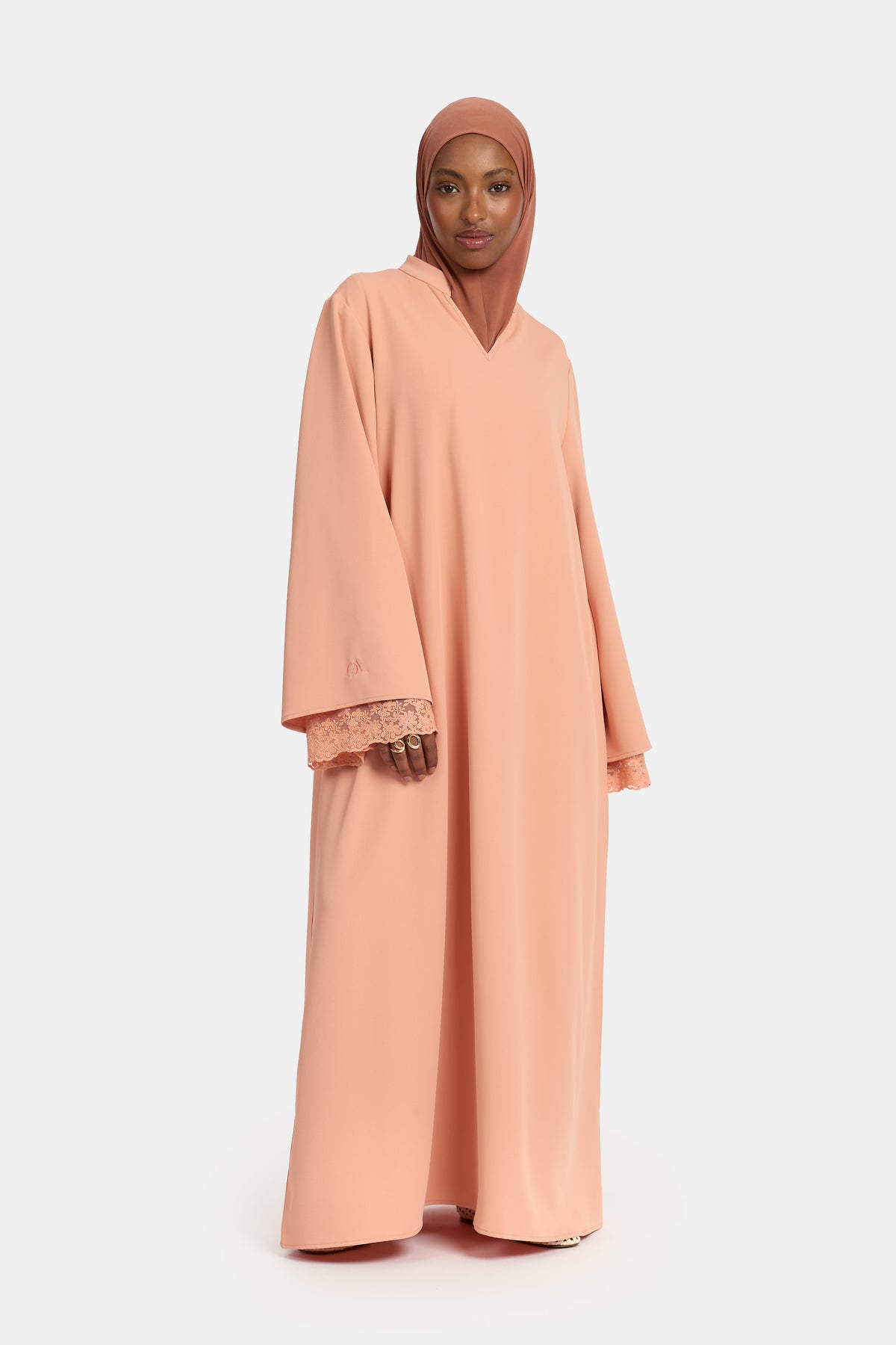 Abaya mit doppelten Spitzenärmeln Muted Clay