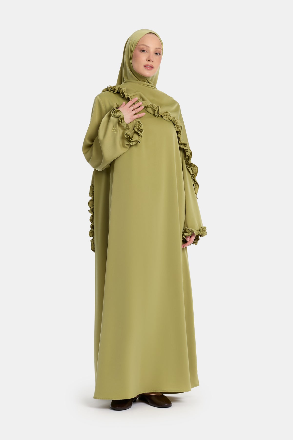 Abaya à volants ondulés en satin, vert olive clair