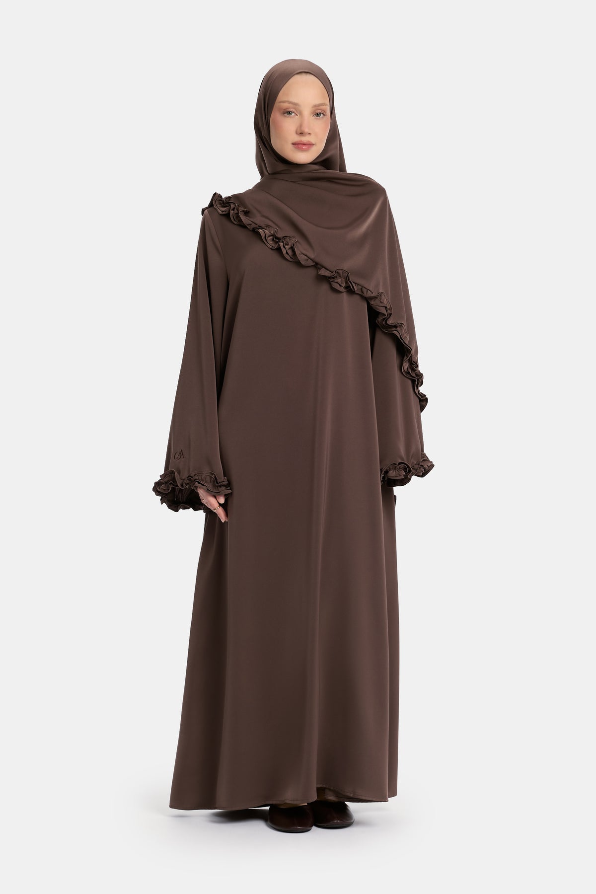 Abaya à volants ondulés en satin, gris taupe