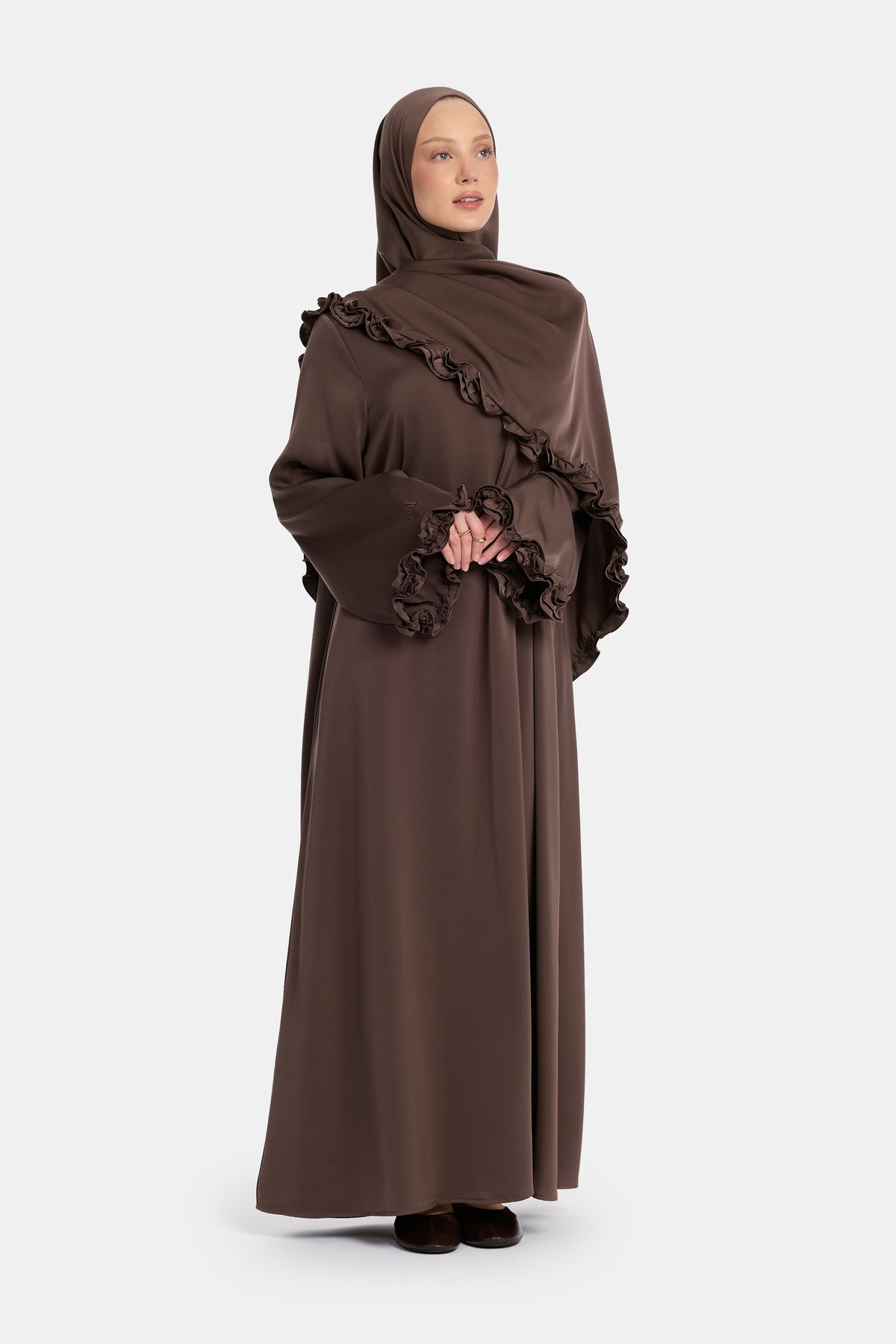 Abaya à volants ondulés en satin, gris taupe
