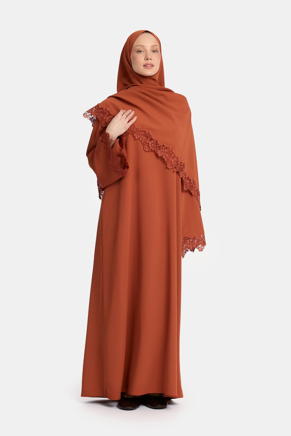 Abaya à bord ondulé en dentelle Arabian Spice