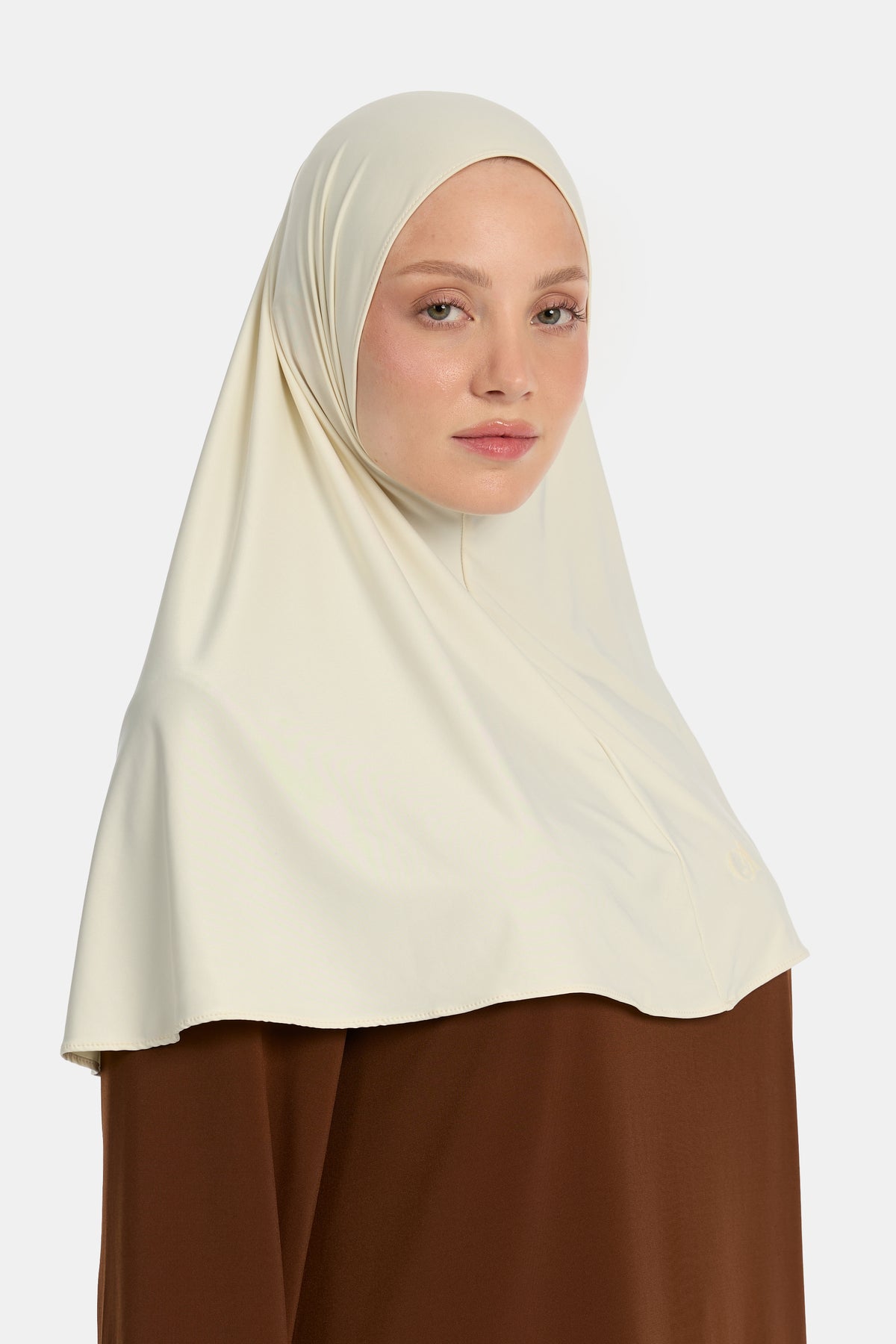 Off-white liquid jersey hijab