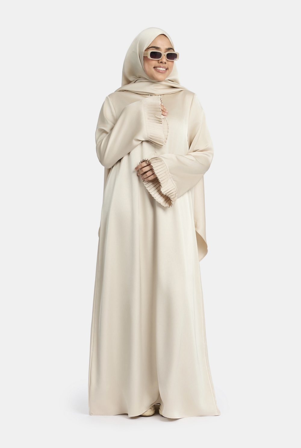 Plisse sleeve abaya Silk Almond