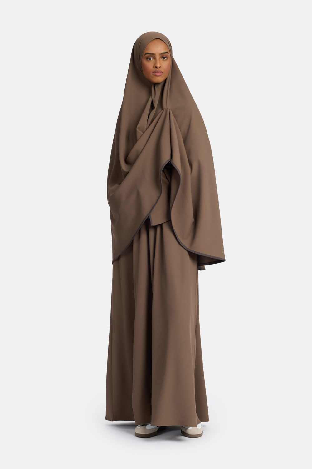 Magnet abaya and khimar set Umber