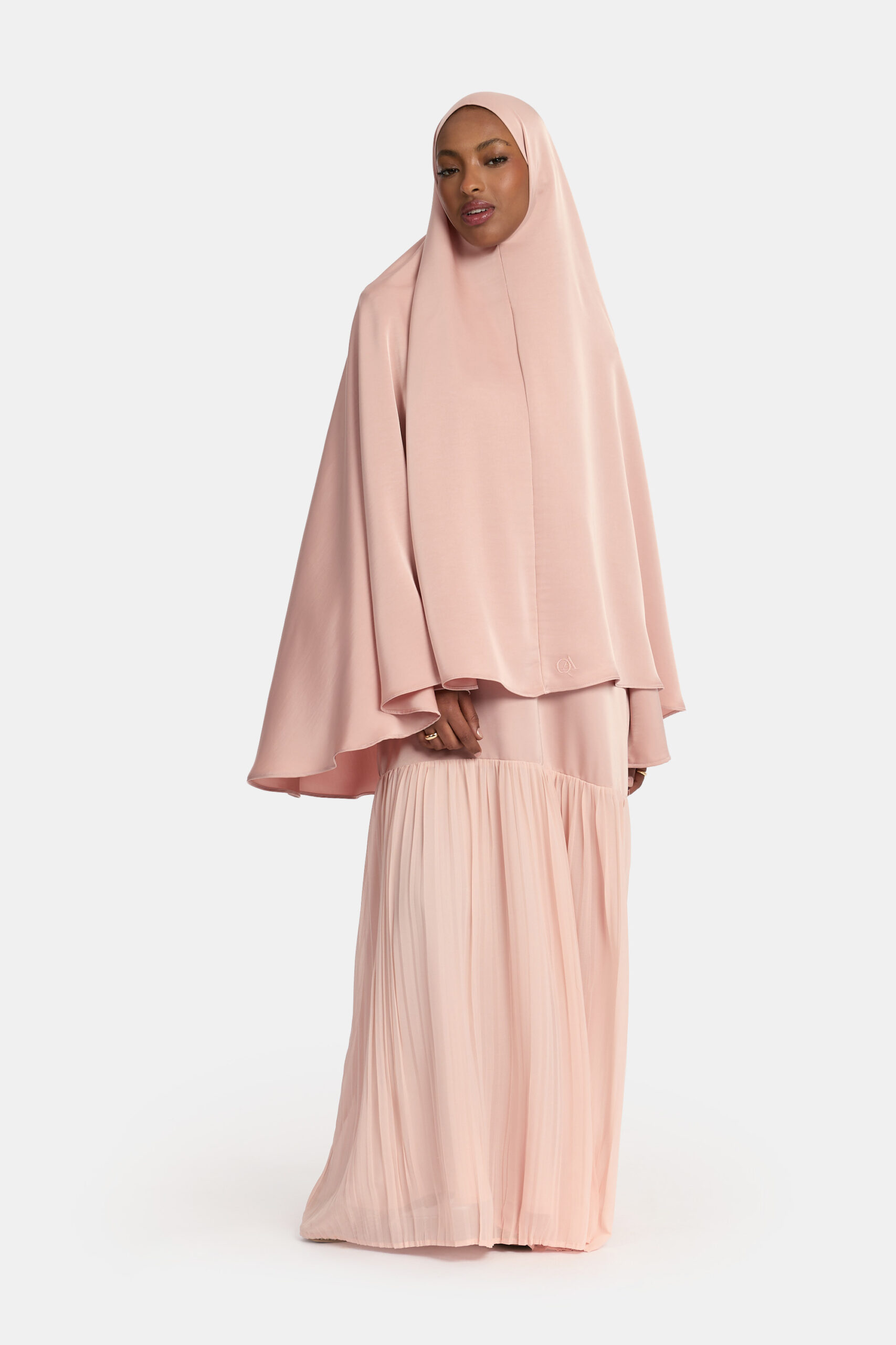 Khimar satin Peach (Pleated)