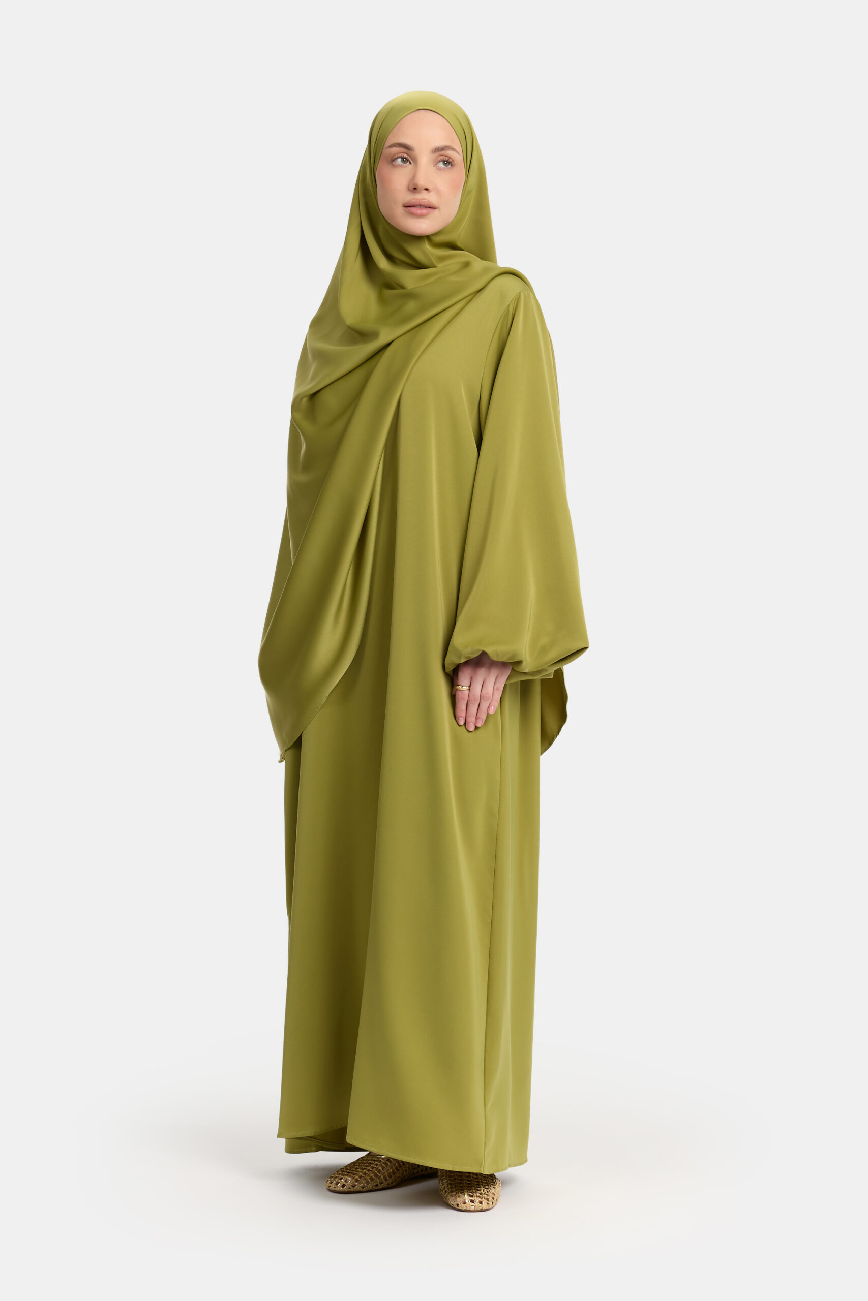 Satin abaya