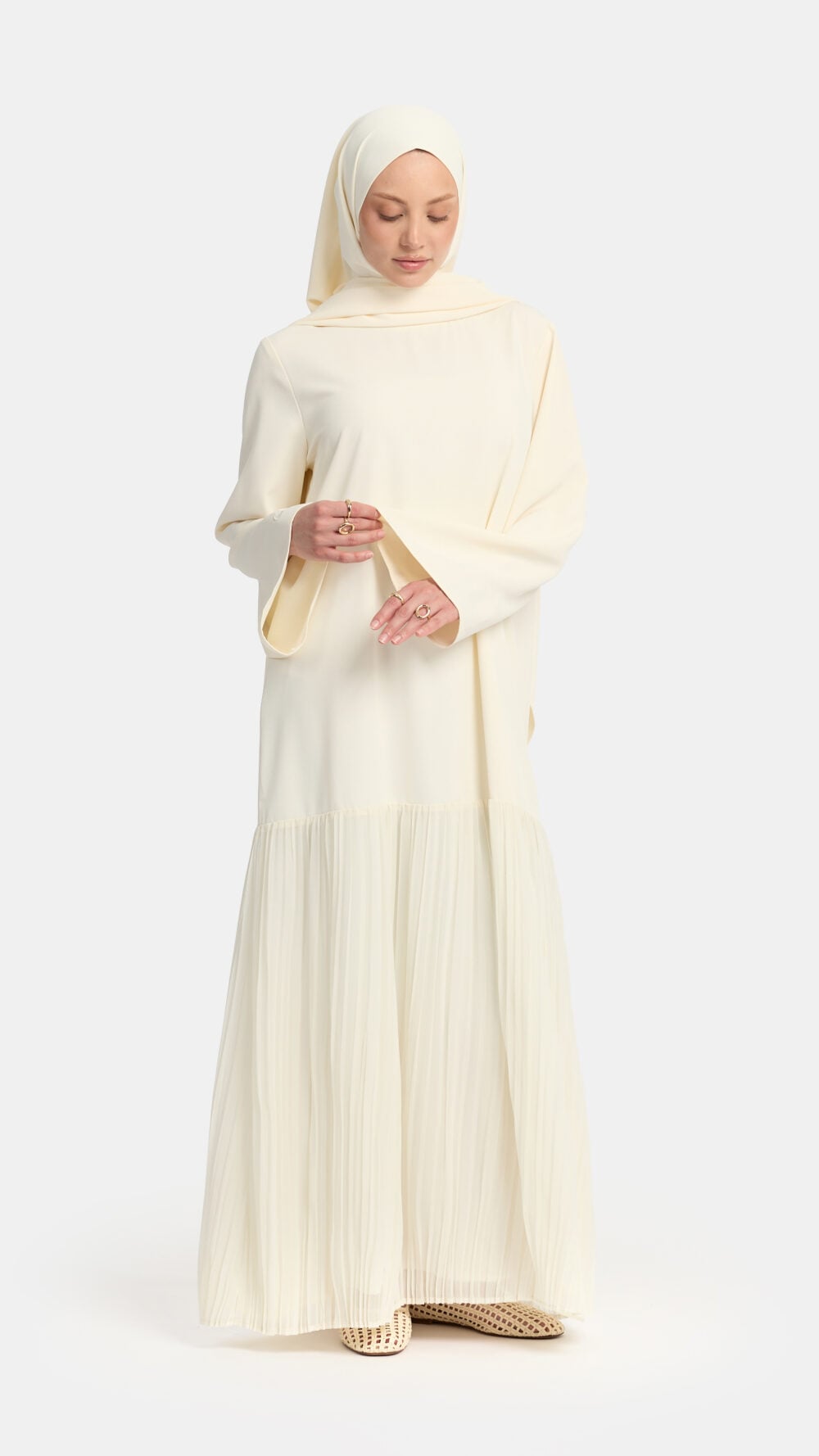 Pleated skirt abaya Cream